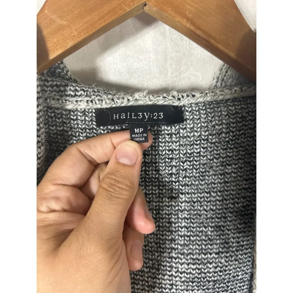 Hail3y:23 Cardigan Sweater Medium PETITE Gray Hooded Applique Embroidered Pocket - Picture 10 of 15